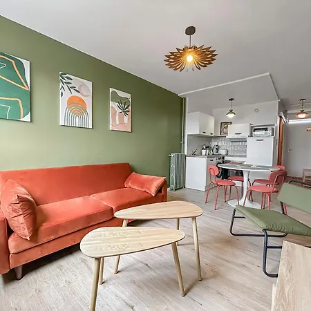 Appartement Cosy T3 Plein Centre, Clim & Balcon