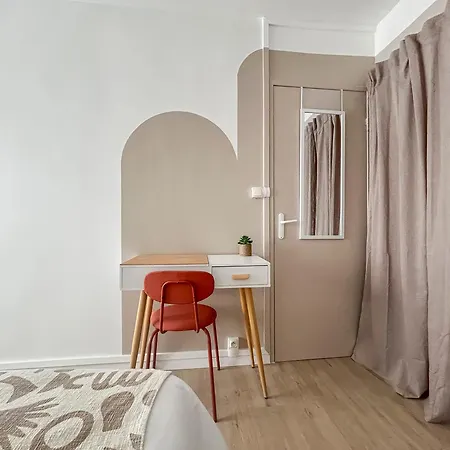 Appartement Cosy T3 Plein Centre, Clim & Balcon